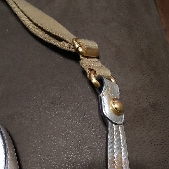 B Makowsky leather crossbody leather bag - Picture 4 of 10